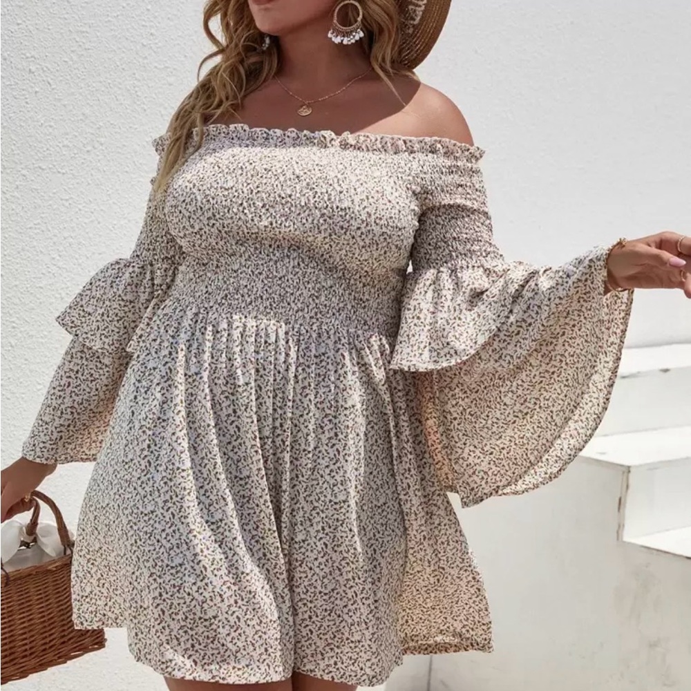 SHEIN Cream Floral Long Sleeve Dress